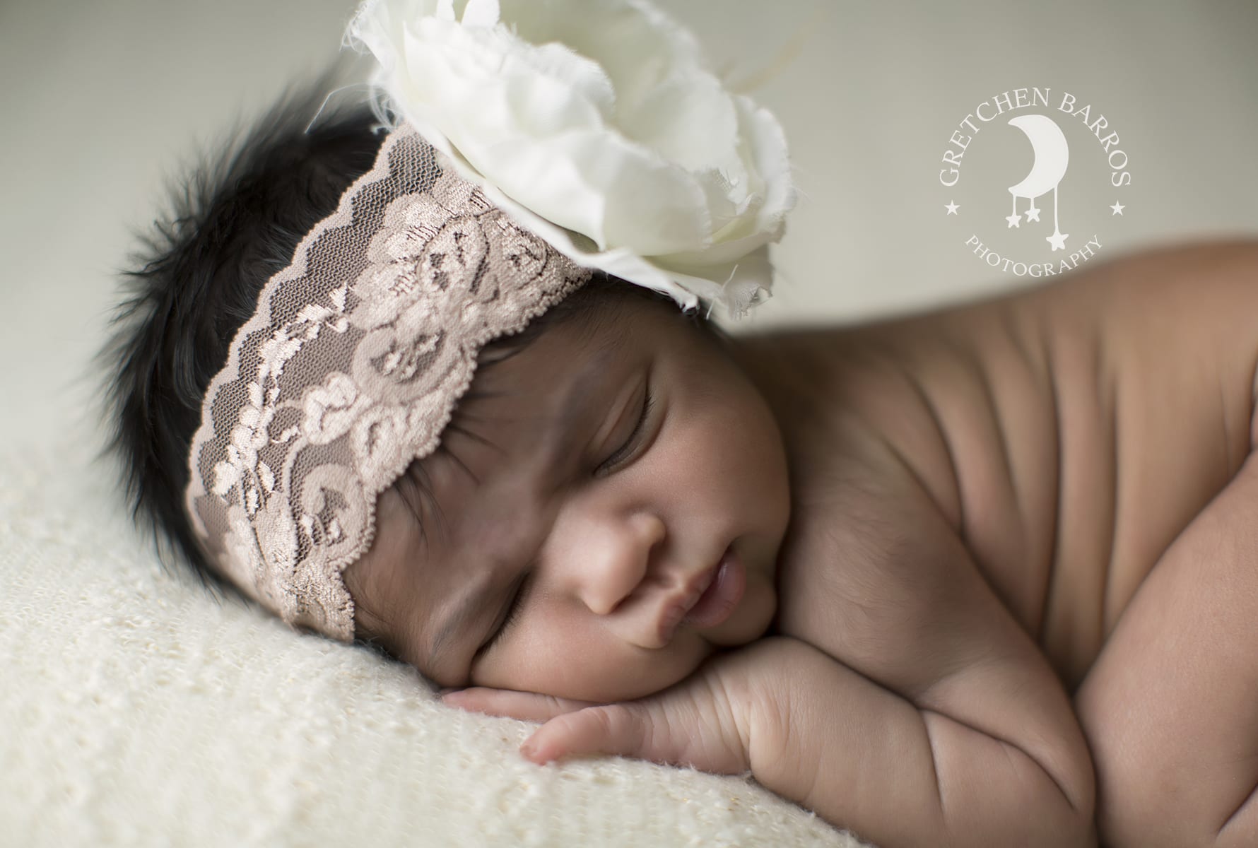 Temecula Newborn Photographer Gretchen Barros Photography Curled up girl