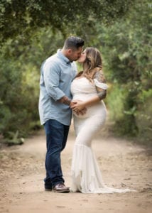 Vancouver_WA_Newborn_Photographer_Gretchen_Barros_Photography_Kissing_Touching_Belly_Maternity