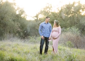 Portland_Maternity_Photographer_Gretchen_Barros_Photography_Maternity_Couple_and_Floral_Crown